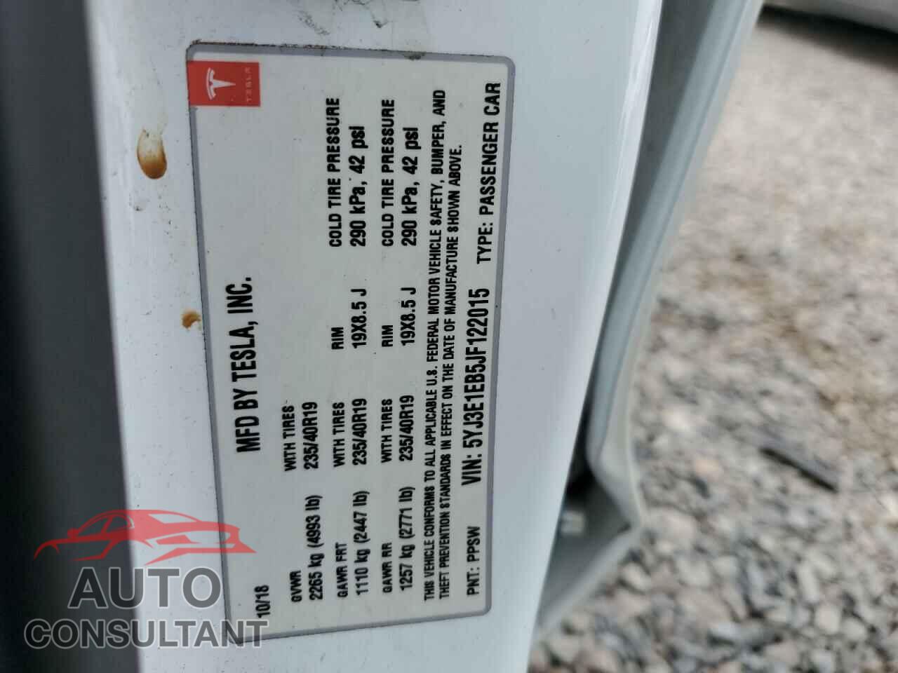 TESLA MODEL 3 2018 - 5YJ3E1EB5JF122015