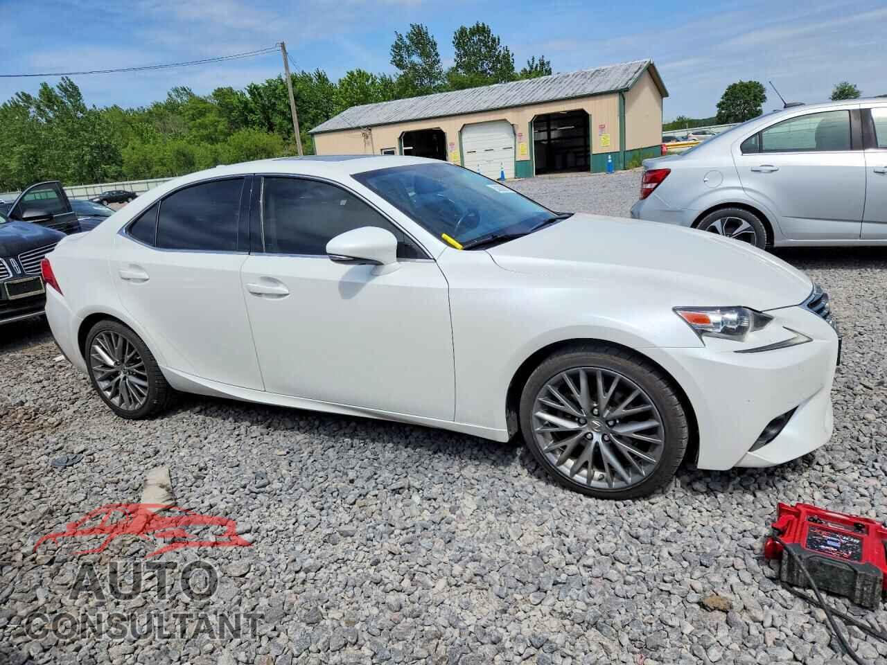 LEXUS IS 2015 - JTHCF1D26F5023001