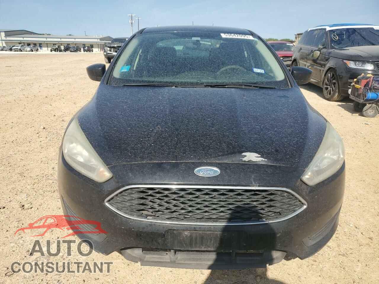 FORD FOCUS 2018 - 1FADP3F2XJL262394