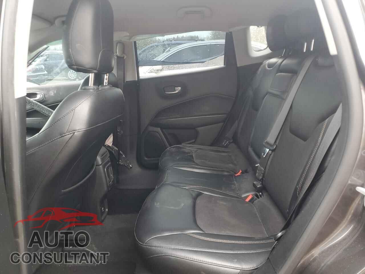 JEEP COMPASS 2018 - 3C4NJDBB3JT128245