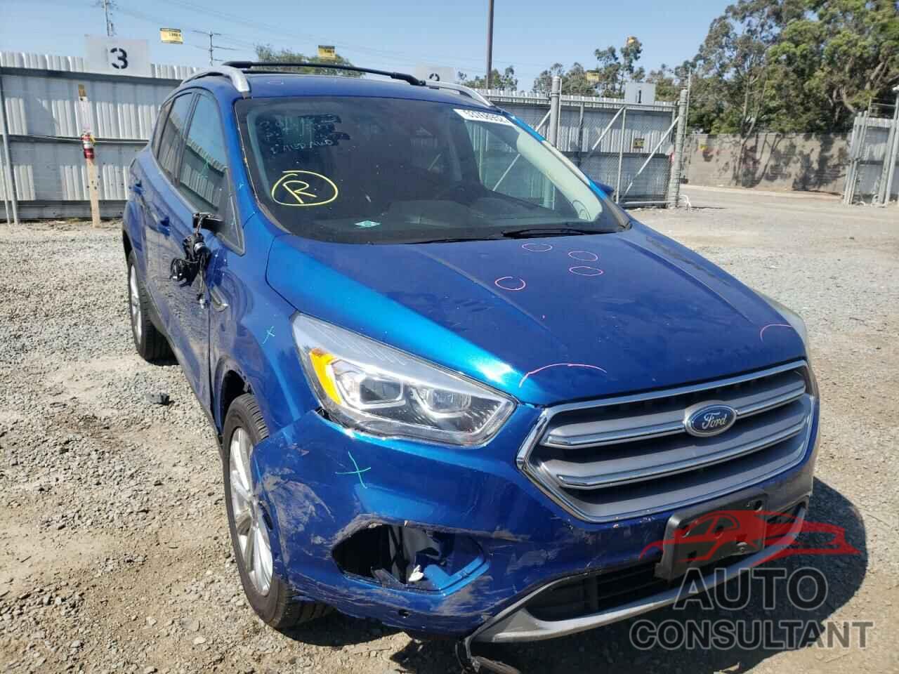 FORD ESCAPE 2017 - 1FMCU9J99HUD93516