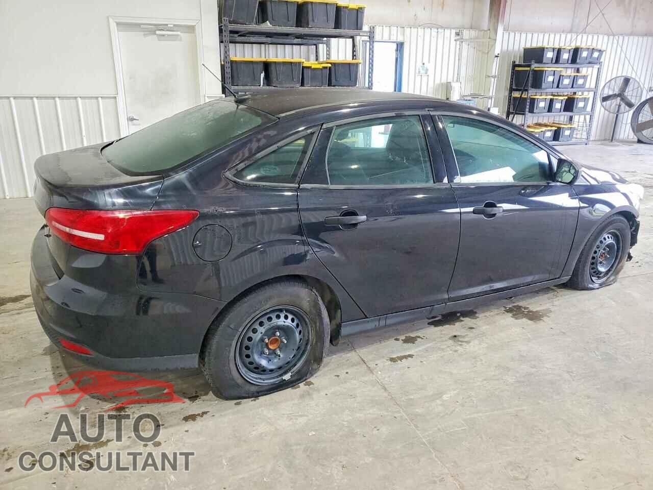 FORD FOCUS 2017 - 1FADP3E22HL222595