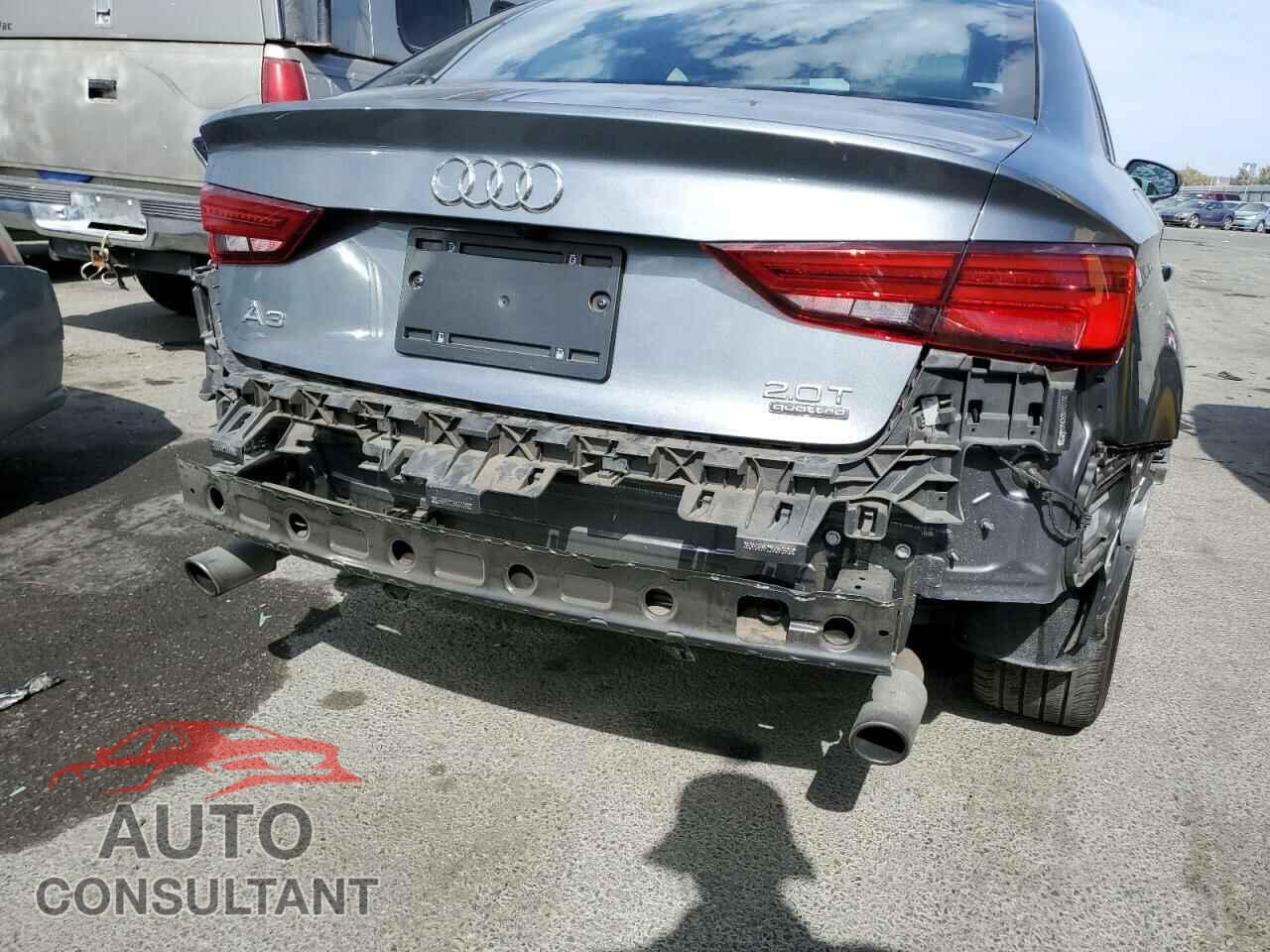 AUDI A3 2018 - WAUB8GFF3J1082062