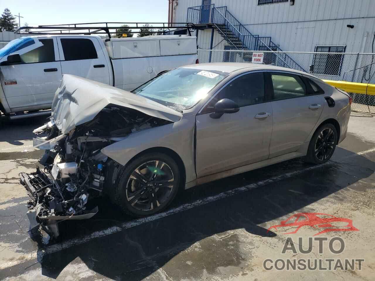 KIA K5 2022 - 5XXG64J24NG166905