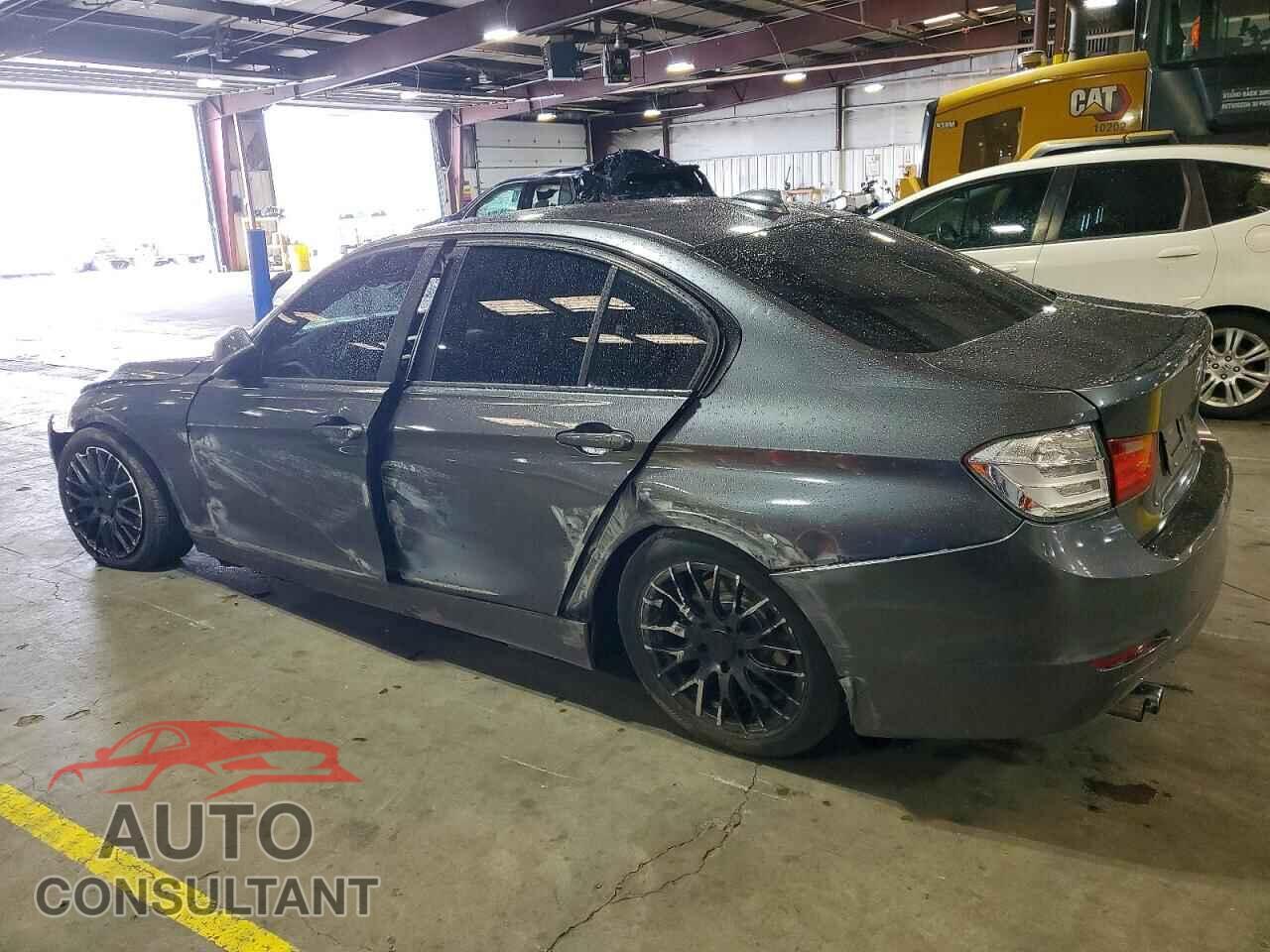 BMW 3 SERIES 2013 - WBA3C1C59DF441451
