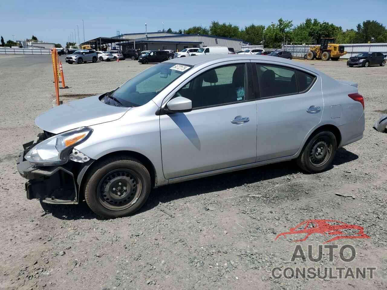 NISSAN VERSA 2018 - 3N1CN7AP7JL832512