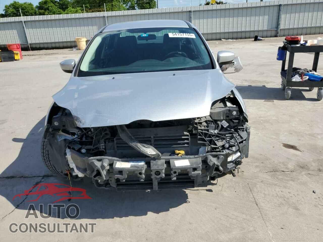 FORD FOCUS 2012 - 1FAHP3F28CL409784
