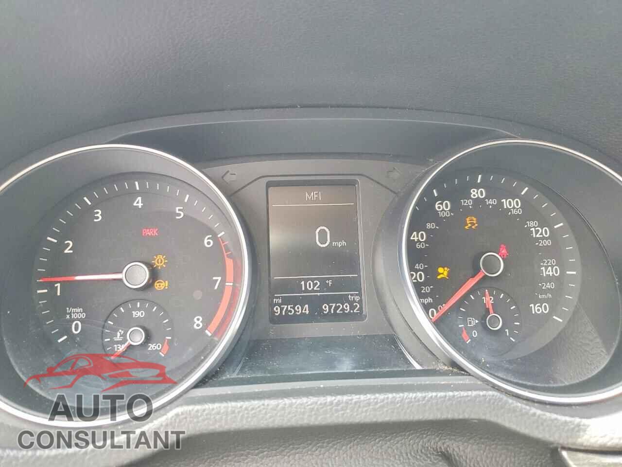 VOLKSWAGEN PASSAT 2018 - 1VWBA7A36JC013050