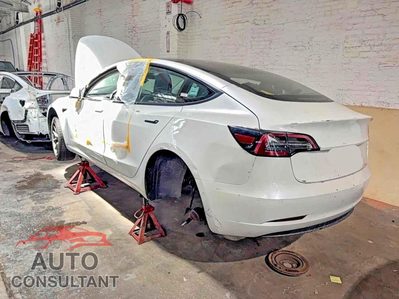 TESLA MODEL 3 2021 - 5YJ3E1EA0MF026952