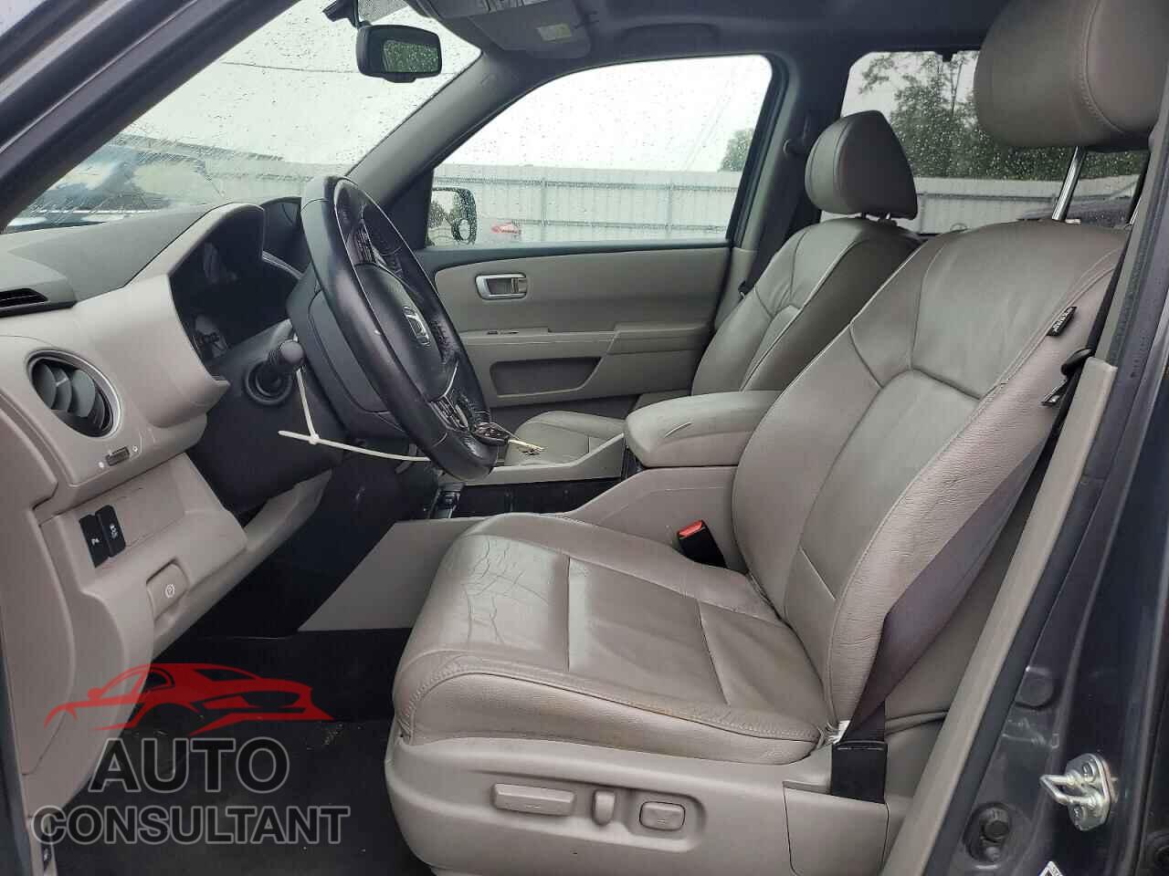 HONDA PILOT 2013 - 5FNYF4H99DB012893