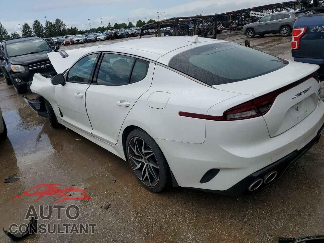 KIA STINGER 2022 - KNAE35LD2N6113846