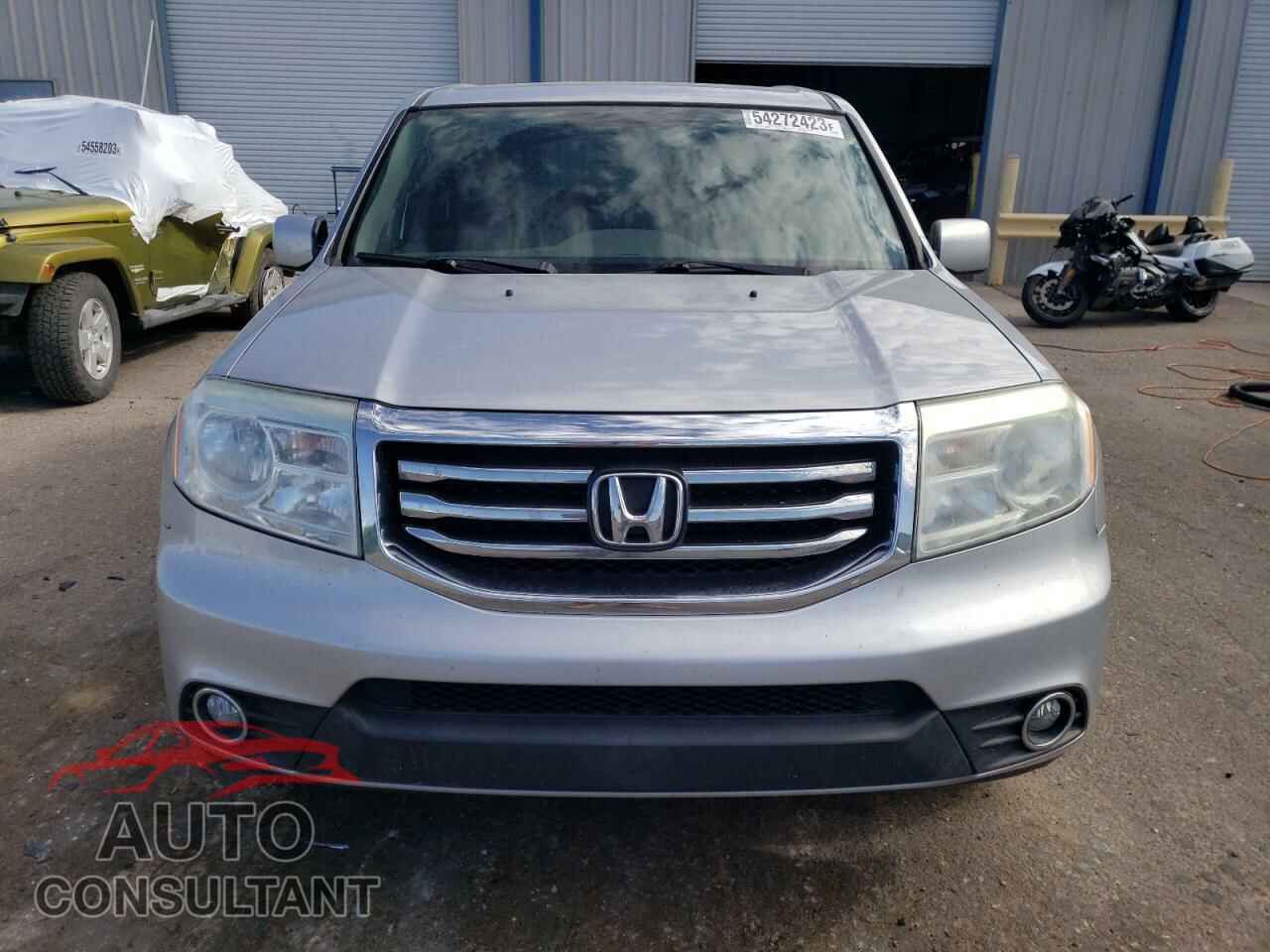 HONDA PILOT 2015 - 5FNYF4H44FB053228