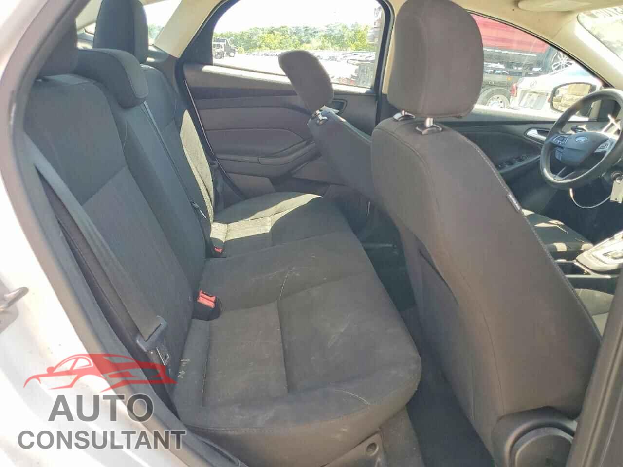 FORD FOCUS 2017 - 1FADP3F28HL339032