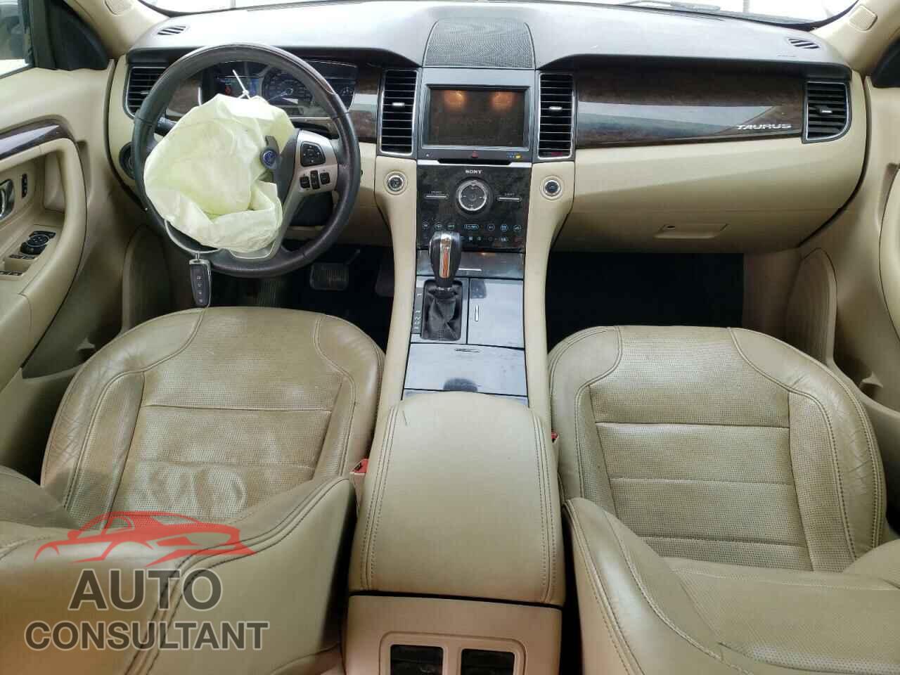 FORD TAURUS 2018 - 1FAHP2F86JG124098