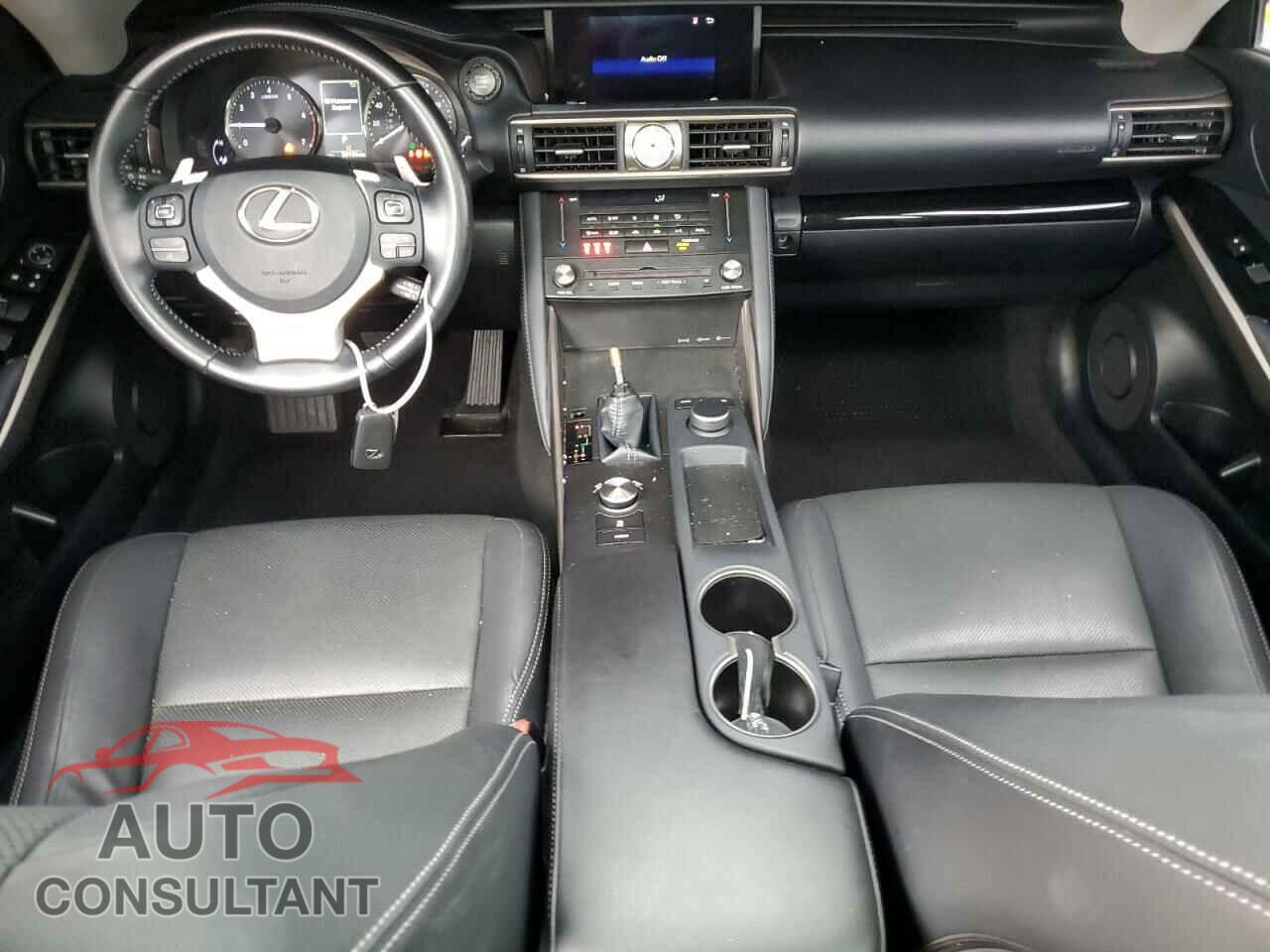 LEXUS IS 2018 - JTHBA1D2XJ5081406