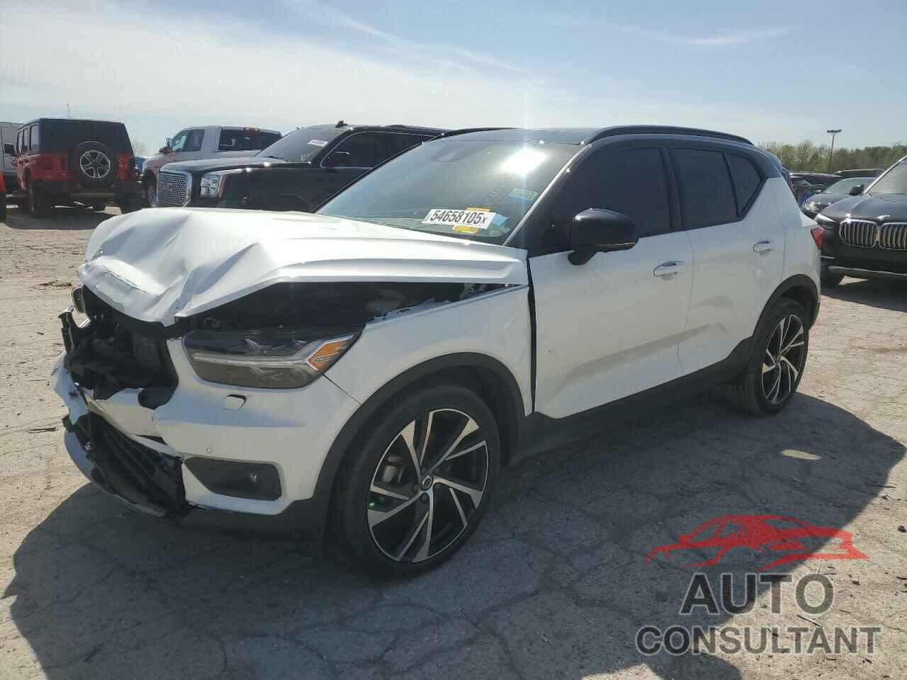 VOLVO XC40 2022 - YV4162UM8N2694604