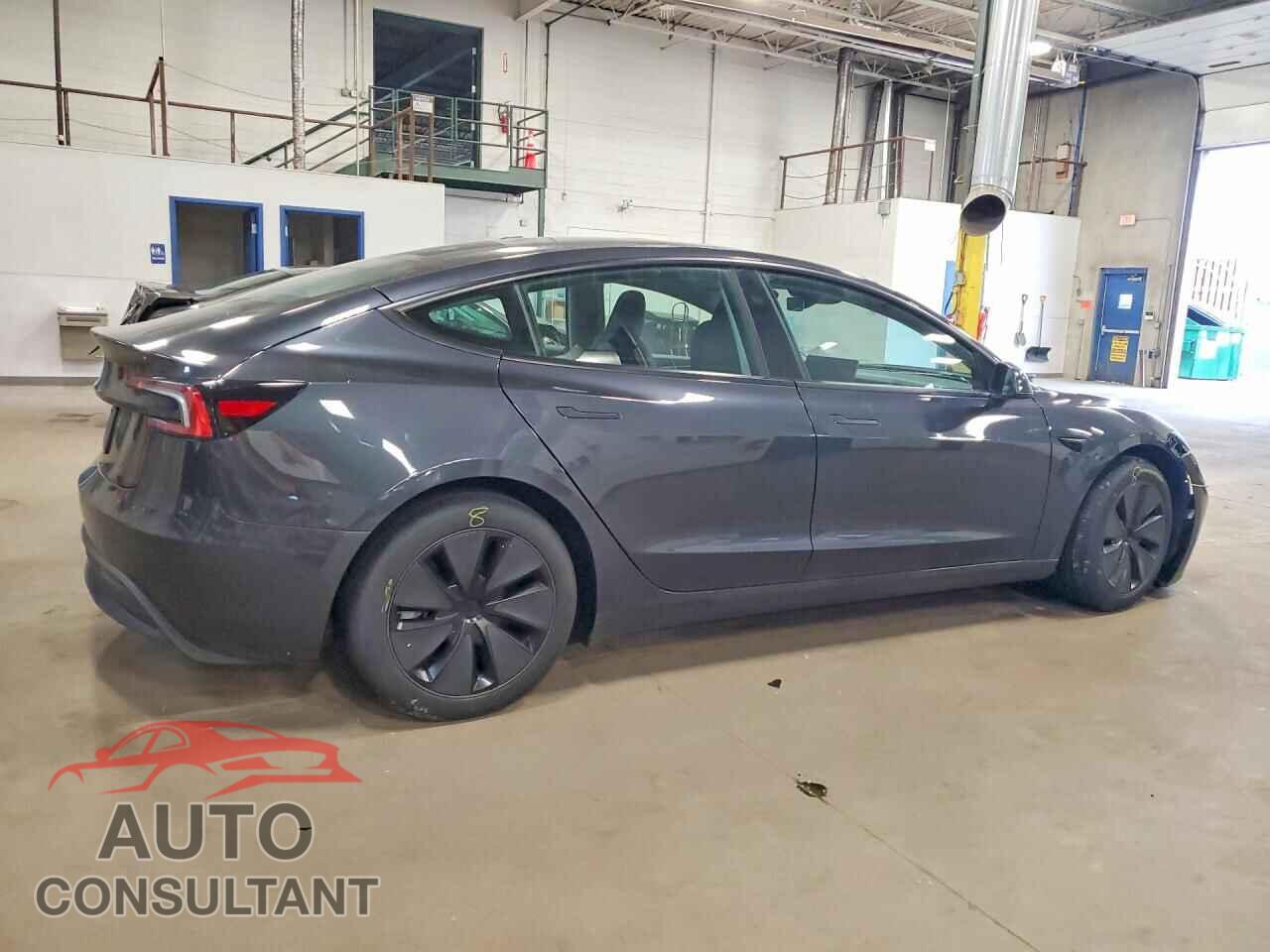 TESLA MODEL 3 2025 - 5YJ3E1EA1SF051470