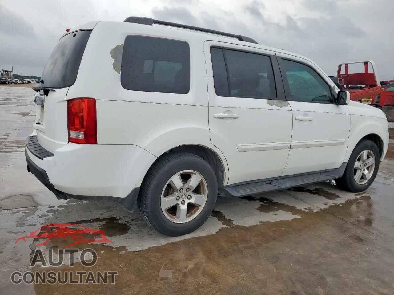 HONDA PILOT 2011 - 5FNYF3H51BB032849