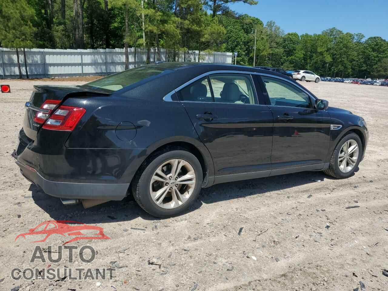 FORD TAURUS 2015 - 1FAHP2D85FG176073