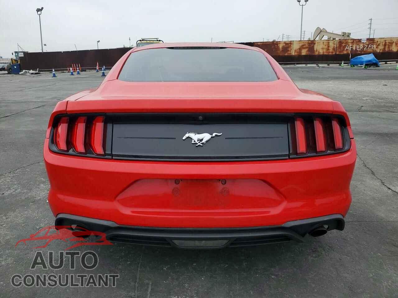 FORD MUSTANG 2018 - 1FA6P8TH7J5163552