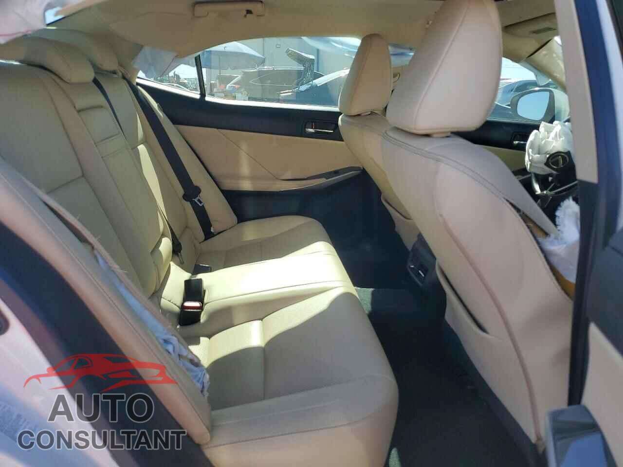LEXUS IS 2015 - JTHBF1D20F5061013