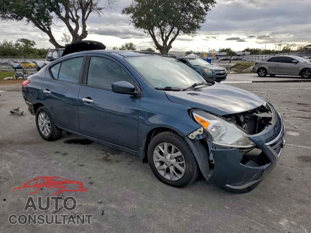NISSAN VERSA 2017 - 3N1CN7AP2HL810458