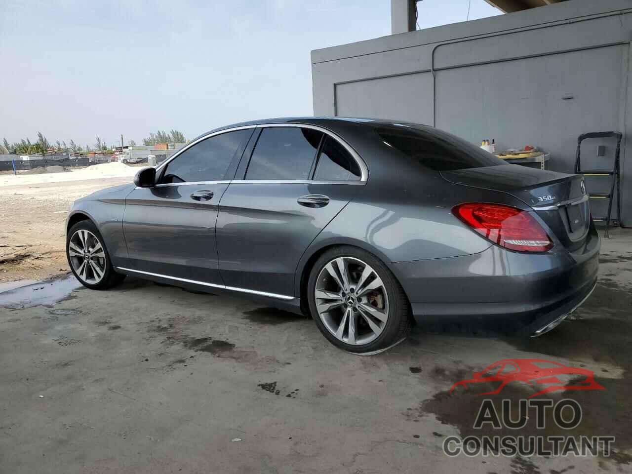 MERCEDES-BENZ 170-CLASS 2018 - 55SWF4HB3JU243499