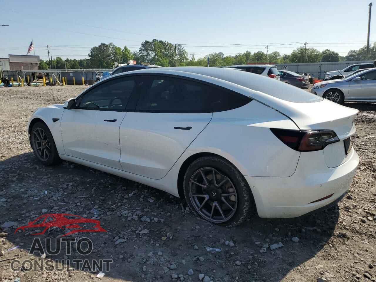 TESLA MODEL 3 2021 - 5YJ3E1EB5MF019634
