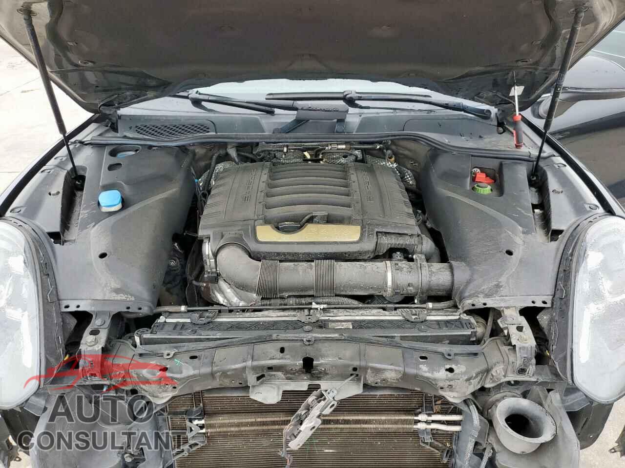 PORSCHE CAYENNE 2016 - WP1AA2A26GKA13863