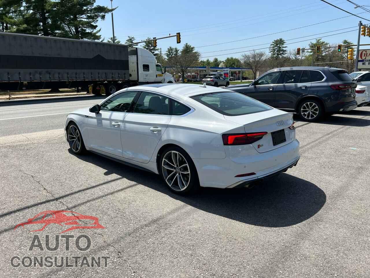 AUDI S5/RS5 2019 - WAUB4CF52KA016552
