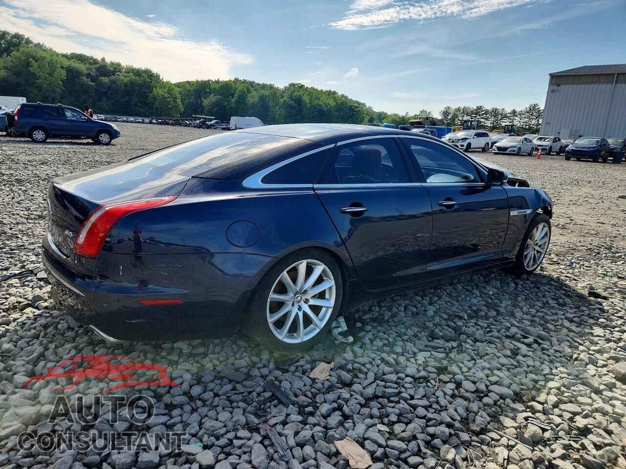 JAGUAR XJ 2011 - SAJWA1CB7BLV05336