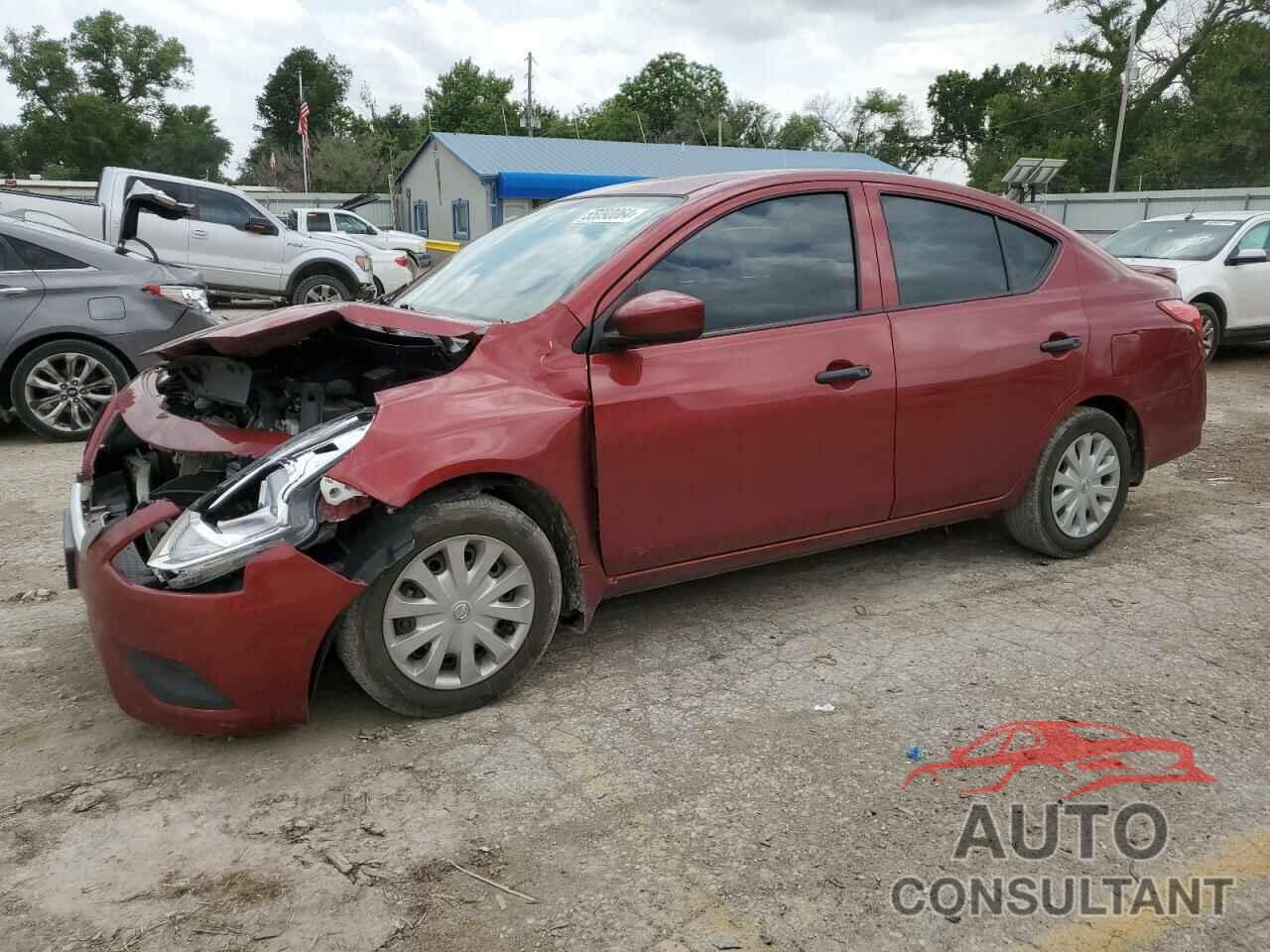 NISSAN VERSA 2018 - 3N1CN7AP3JL812872