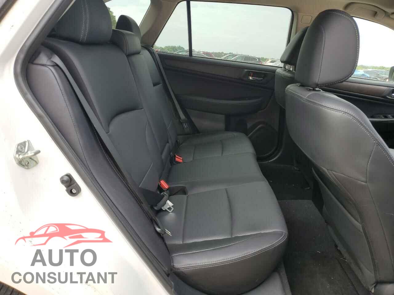 SUBARU OUTBACK 2017 - 4S4BSANC2H3371310