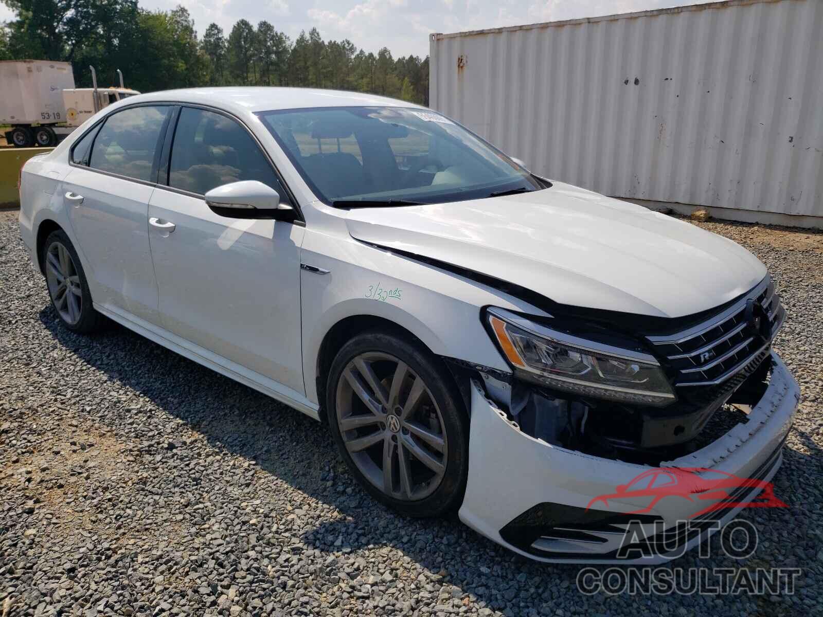 VOLKSWAGEN PASSAT 2018 - 1VWAA7A33JC022283
