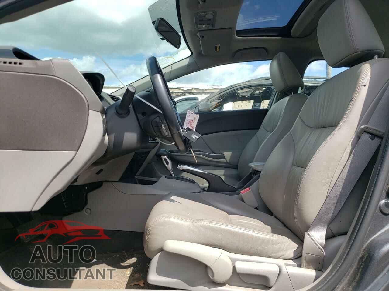 HONDA CIVIC 2012 - 2HGFB2F98CH565717