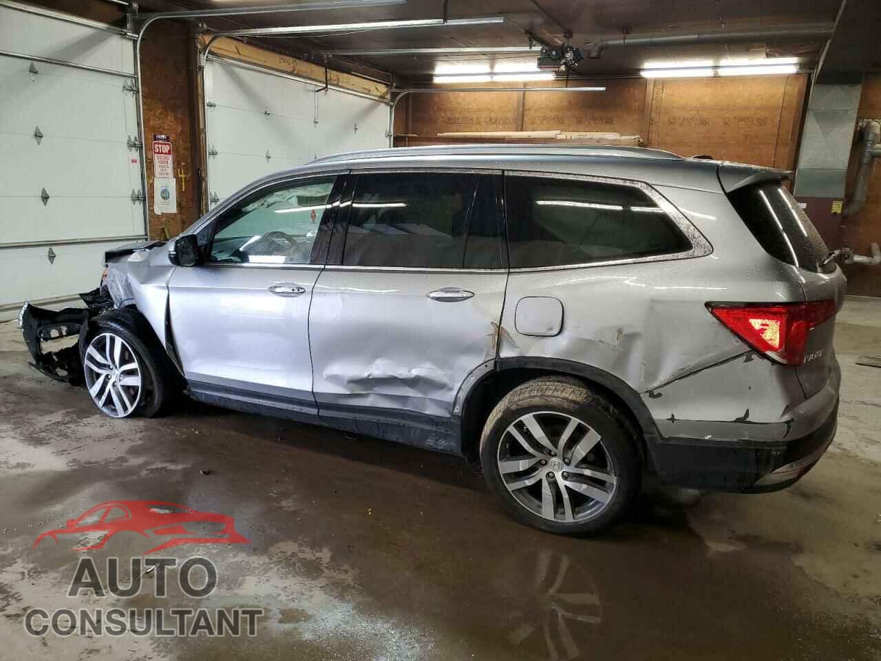 HONDA PILOT 2017 - 5FNYF6H02HB004864
