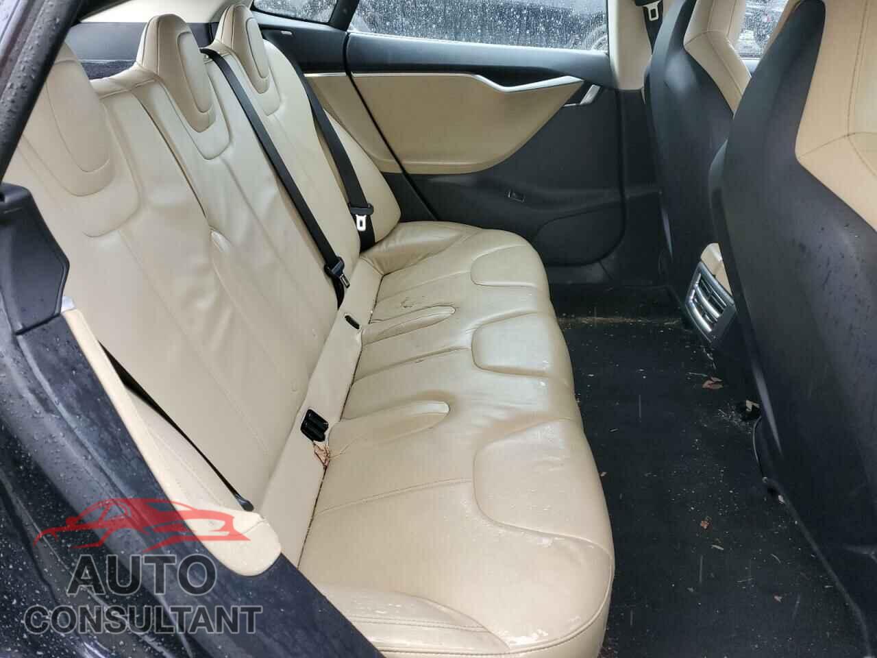 TESLA MODEL S 2013 - 5YJSA1CN7DFP06277