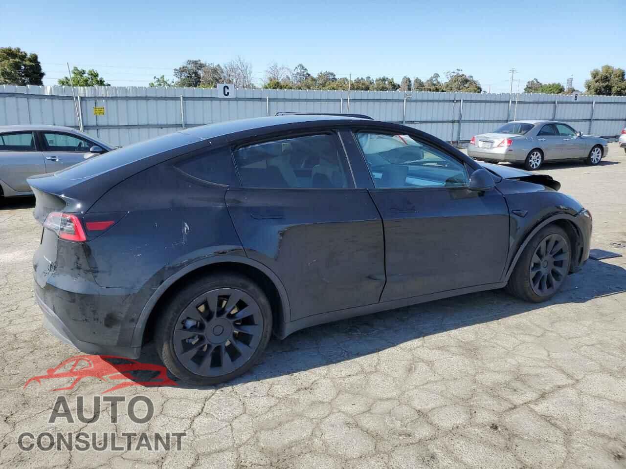 TESLA MODEL Y 2020 - 5YJYGDEEXLF056589