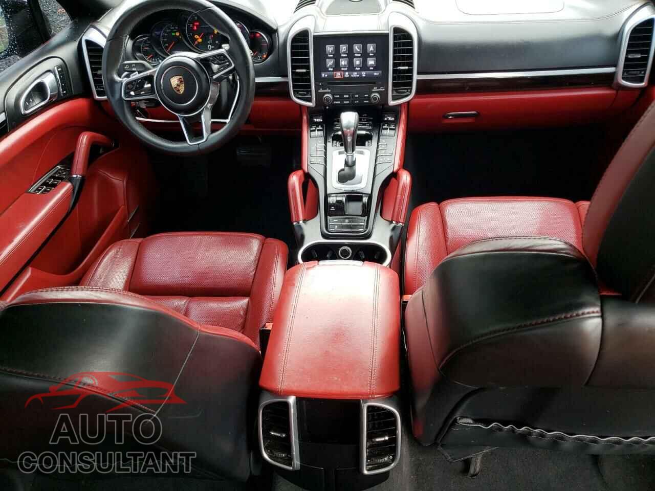 PORSCHE CAYENNE 2017 - WP1AA2A24HKA91415