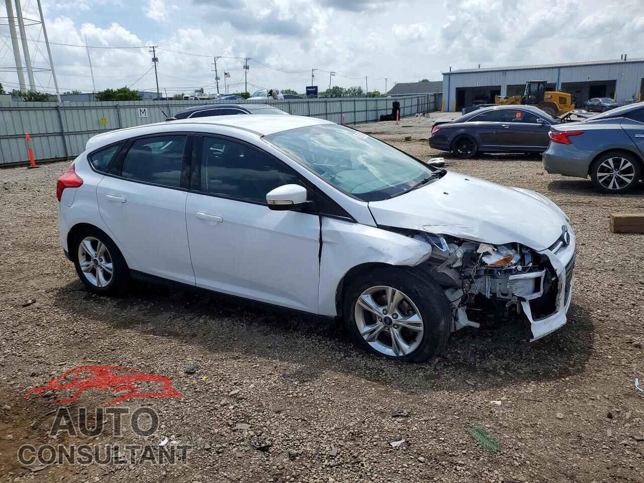 FORD FOCUS 2014 - 1FADP3K22EL372030