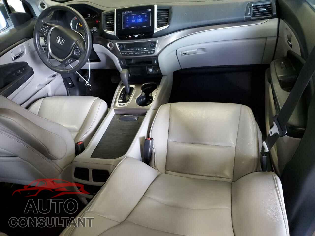 HONDA PILOT 2016 - 5FNYF5H79GB016273