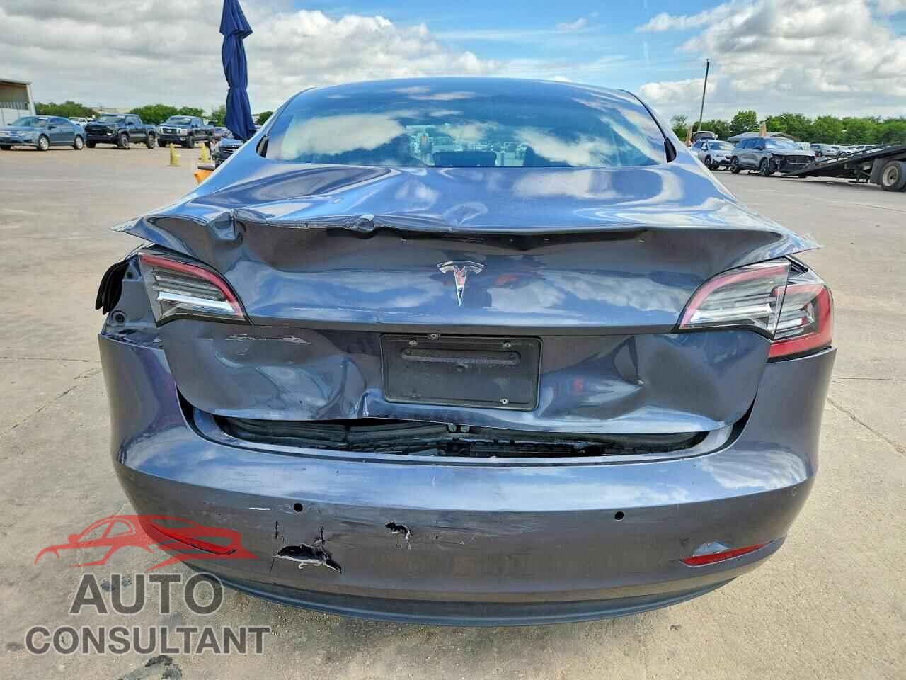 TESLA MODEL 3 2020 - 5YJ3E1EA7LF705177