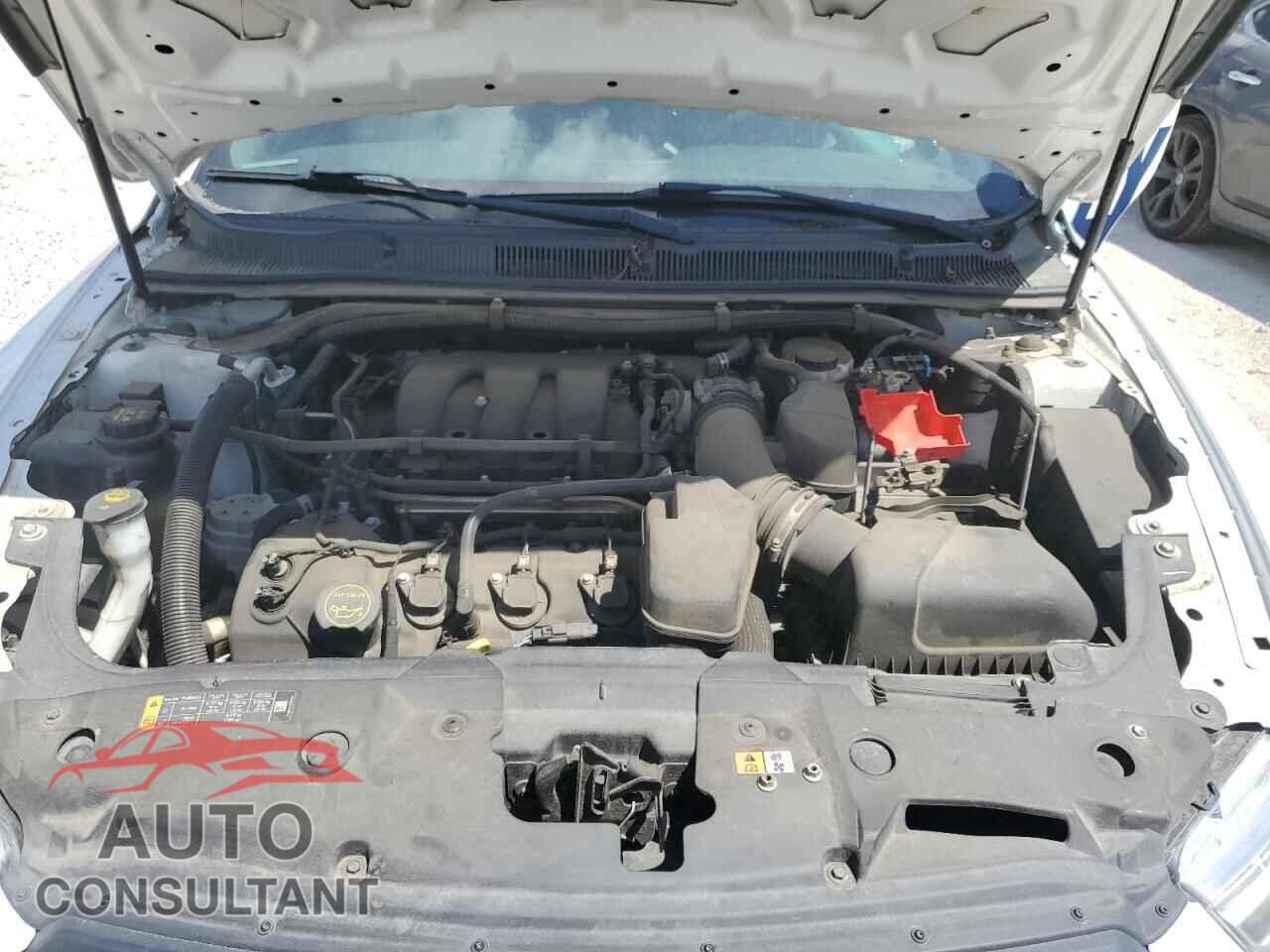 FORD TAURUS 2017 - 1FAHP2L82HG100122