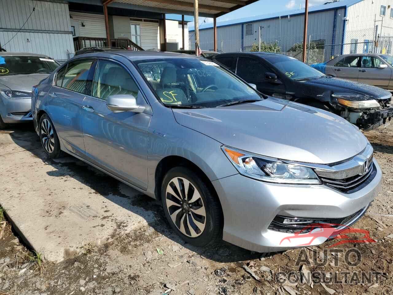HONDA ACCORD 2017 - JHMCR6F38HC015586