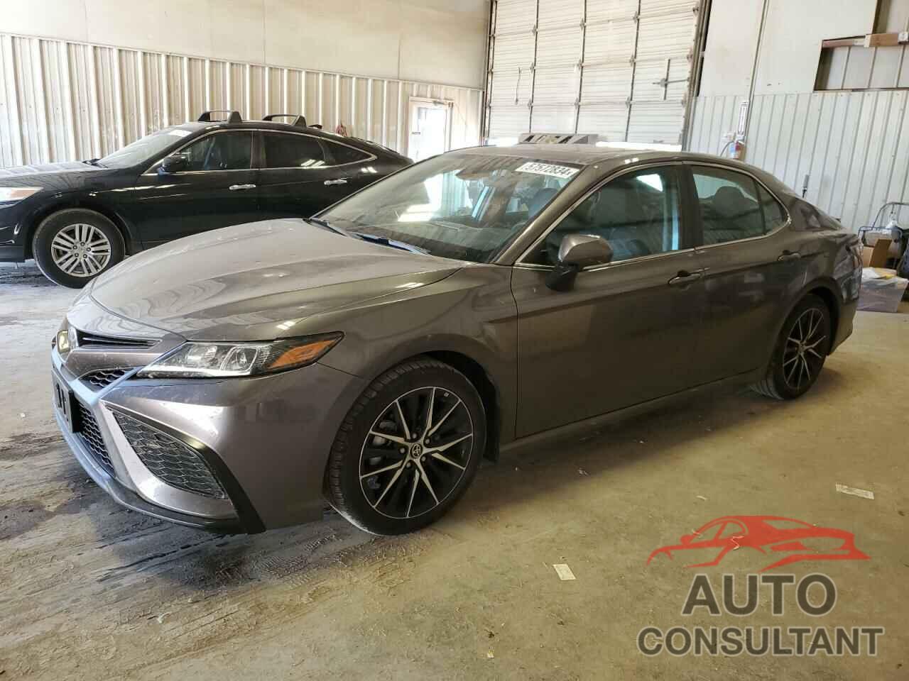 TOYOTA CAMRY 2023 - 4T1G11BK0PU073383