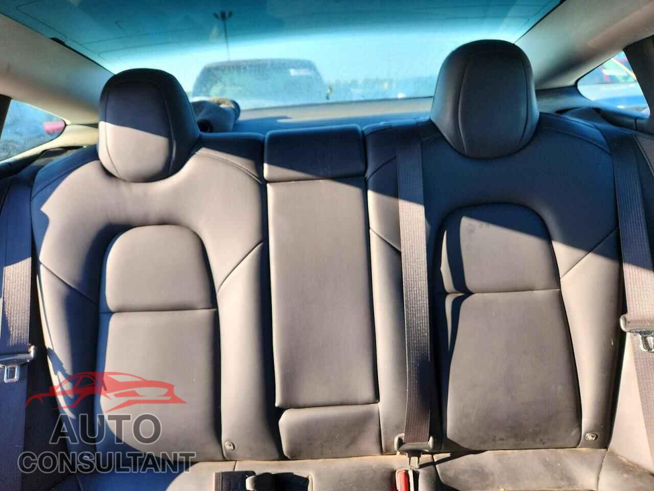 TESLA MODEL 3 2019 - 5YJ3E1EBXKF453335