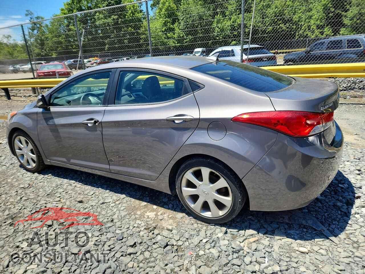 HYUNDAI ELANTRA 2012 - 5NPDH4AE3CH124024