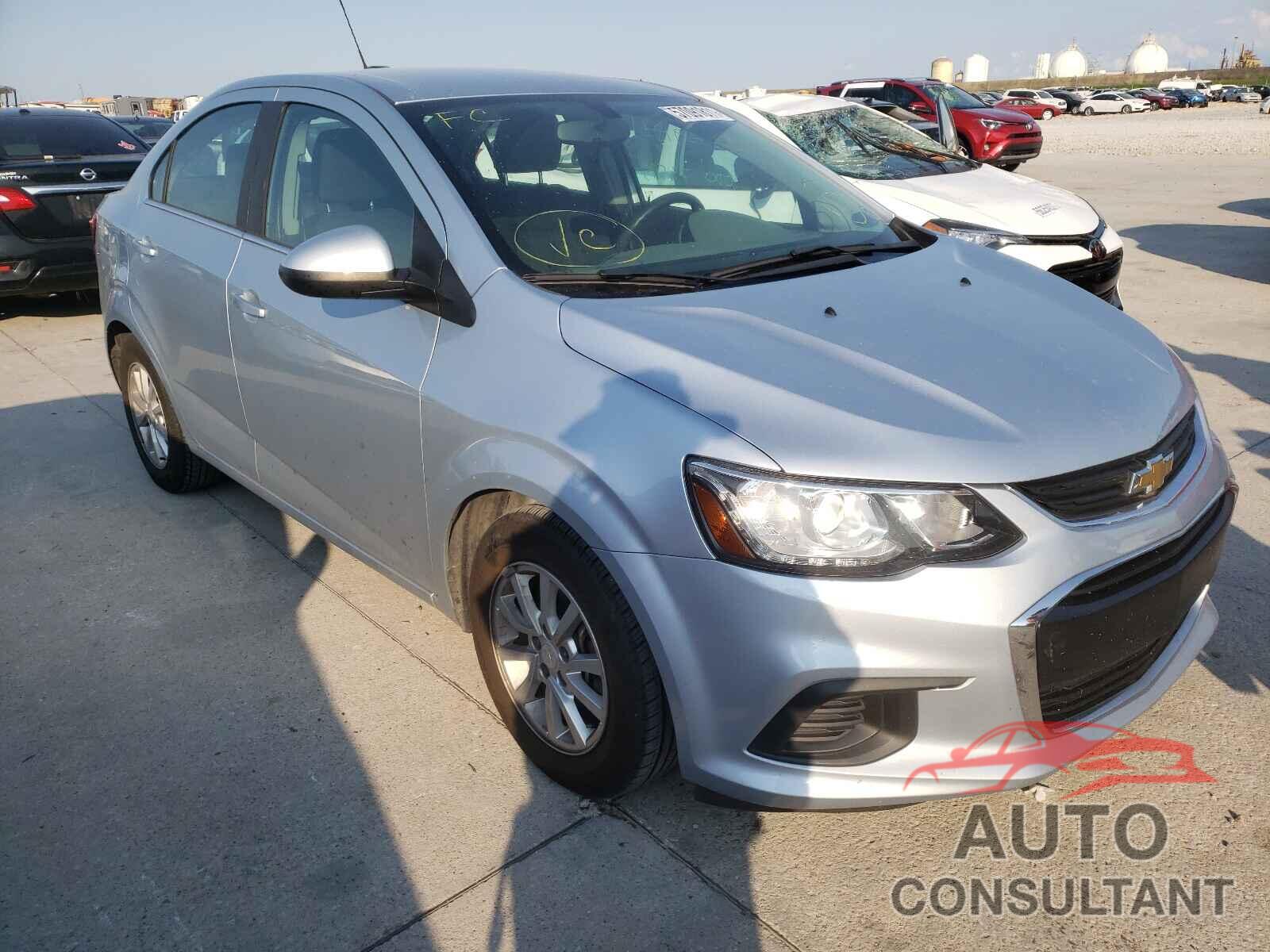 CHEVROLET SONIC 2017 - 1G1JD5SH6H4101825