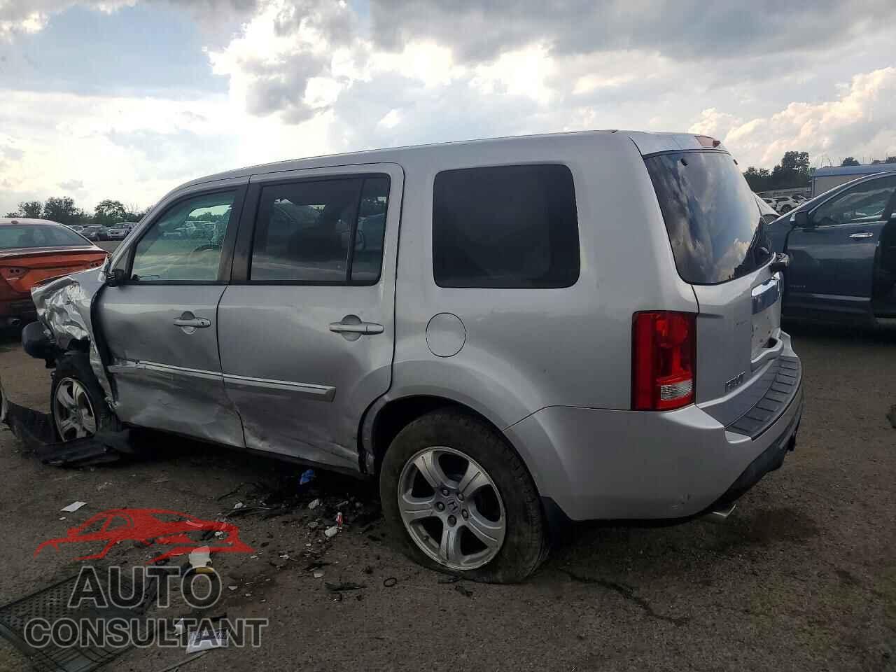 HONDA PILOT 2015 - 5FNYF4H40FB042582