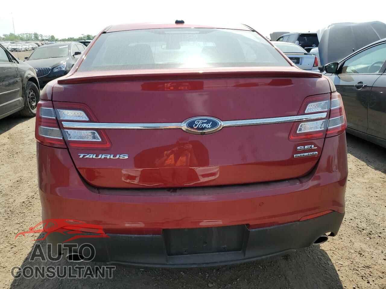 FORD TAURUS 2018 - 1FAHP2E81JG111275